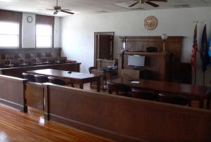 https://commons.wikimedia.org/wiki/File:Webster_County,_Nebraska_courthouse_courtroom_2.JPG